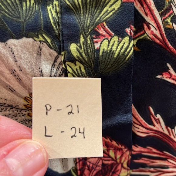 H&M Long sleeve floral blouse - Picture 8 of 8